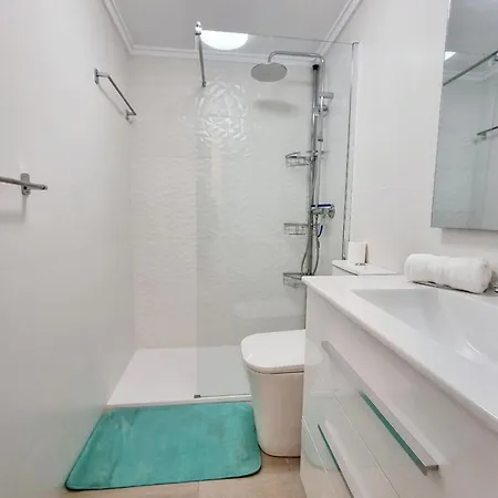 Διαμέρισμα Modern And Cozy Just Steps From Locos