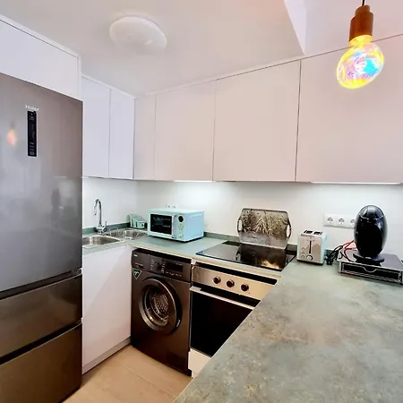 Διαμέρισμα Modern And Cozy Just Steps From Locos *