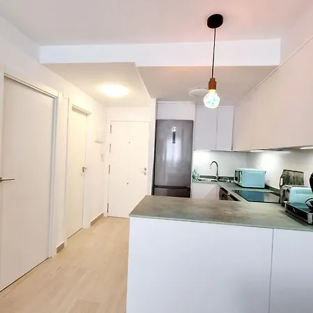 Modern And Cozy Just Steps From Locos Διαμέρισμα *