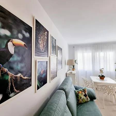 Modern And Cozy Just Steps From Locos Διαμέρισμα